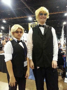 Mya at Anime Central 2014, cosplaying as Shizuoka Heiwajima from Durarara, with another Shizuoka Heiwajima cosplayer